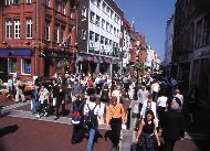 Busy shopping at Grafton street, Dublin. Photo © Dublin Tourism